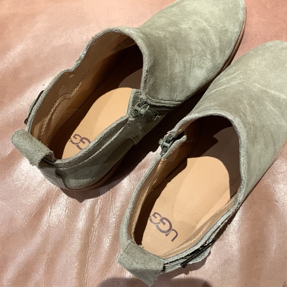 UGG Women’s size 5